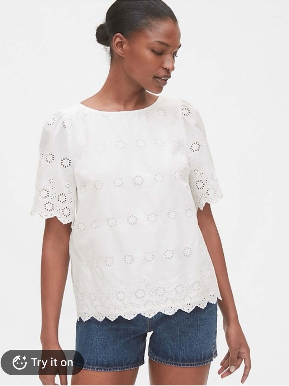 GAP White Eyelet Embroidered Woven scalloped hem Round Neck Blouse Top Size L